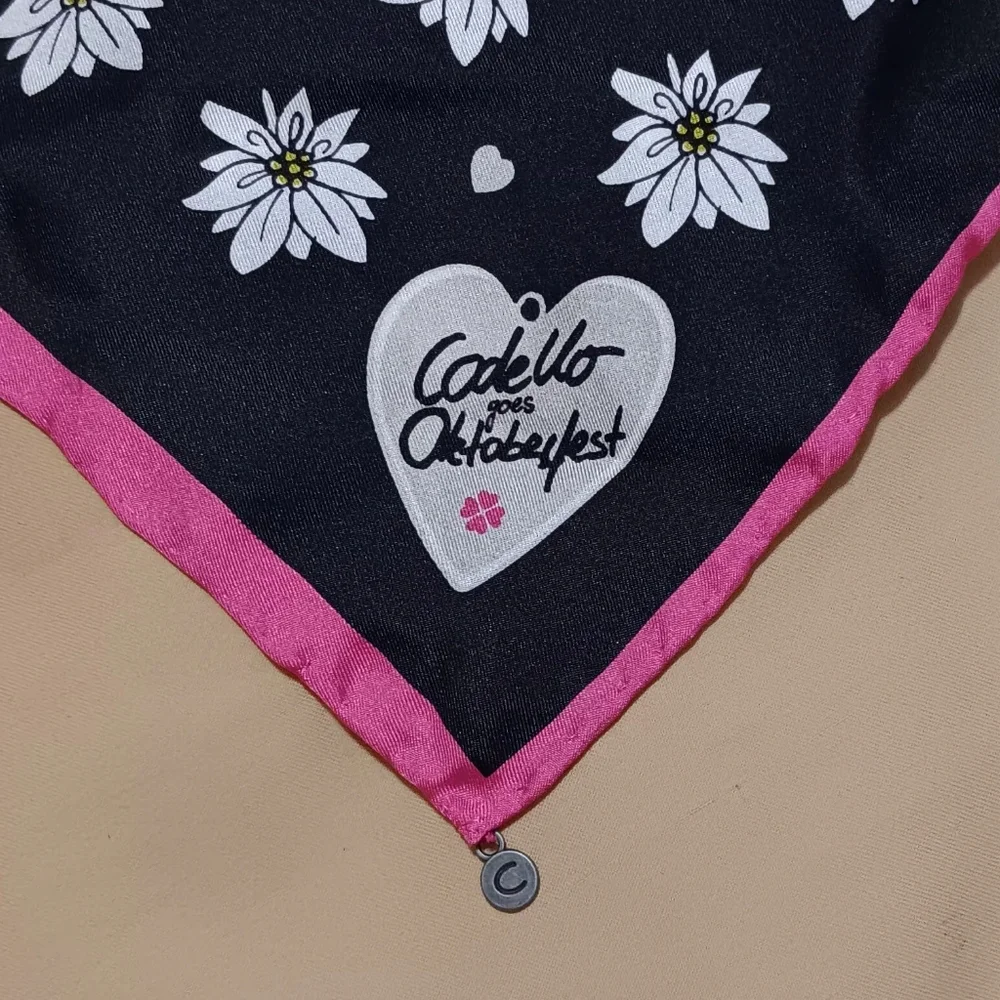 Codello Oktoberfes Silk Scarf Daisy Print 21